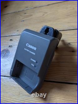 Canon PowerShot G11 10.0MP Digital Camera Black With Charger & Manual