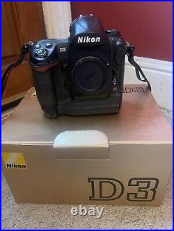Nikon D3 Body only low shutter count